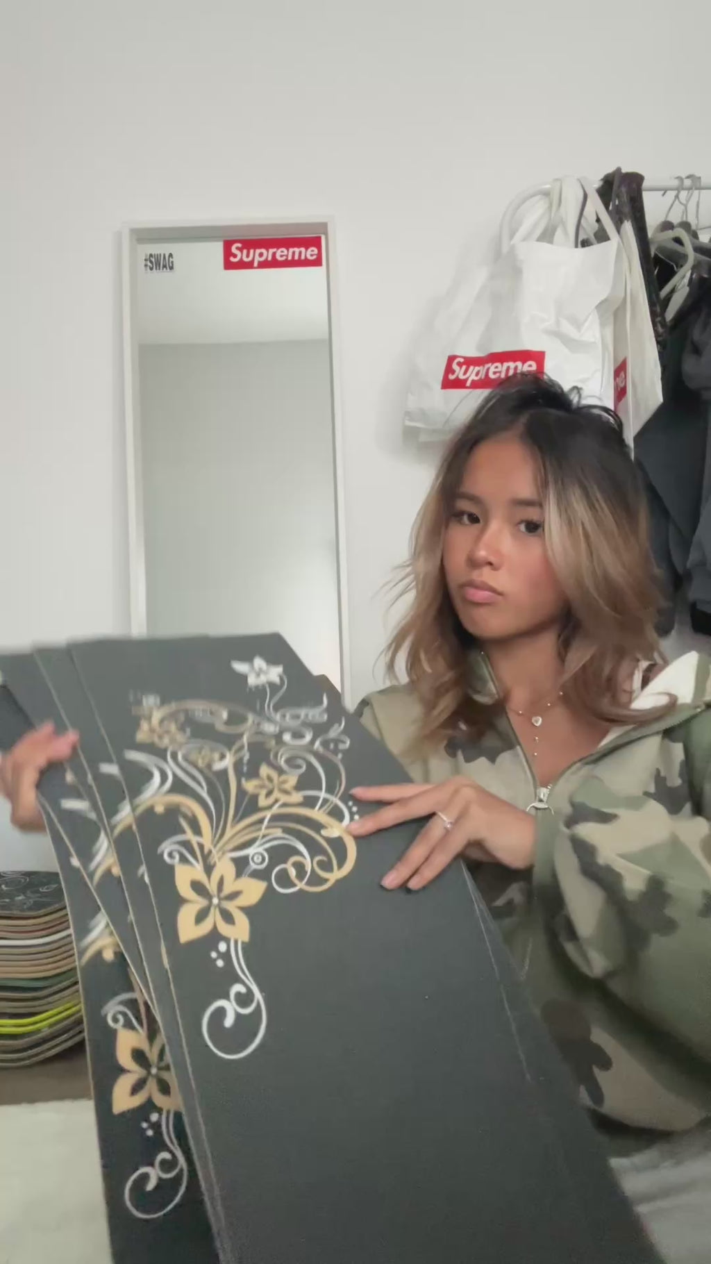 Blossom swirl grip
